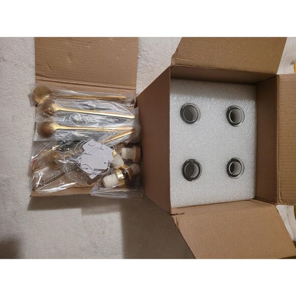 Glass Syrup Dispenser Set - 4 Pack 7oz Bottles 2.5"W x 5"H - Picture 4 of 7